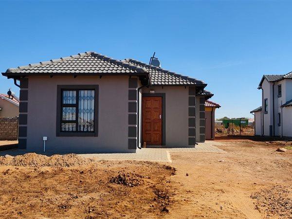2 Bedroom Property for Sale in Bergsig Western Cape